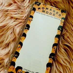 Central 23 notepad Momager Mode